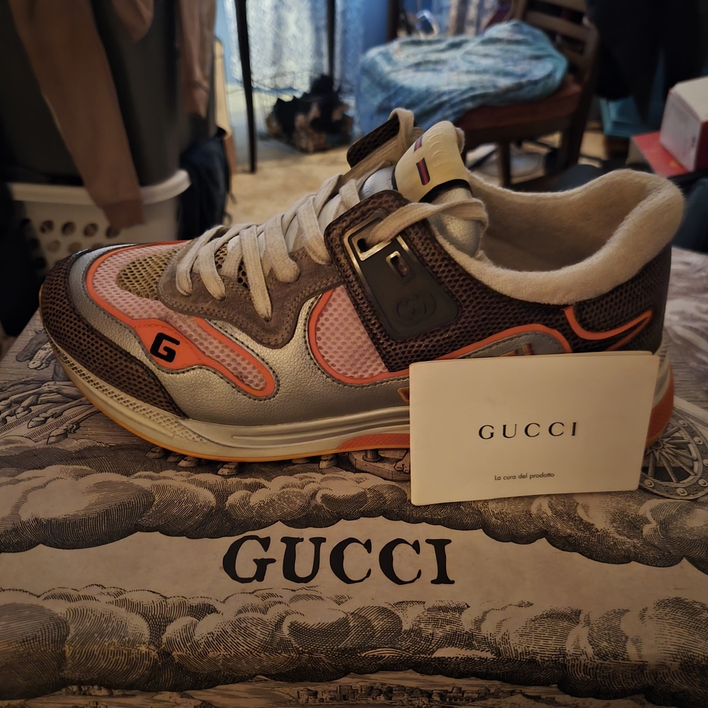 Gucci Men's Silver and Orange Sneakers